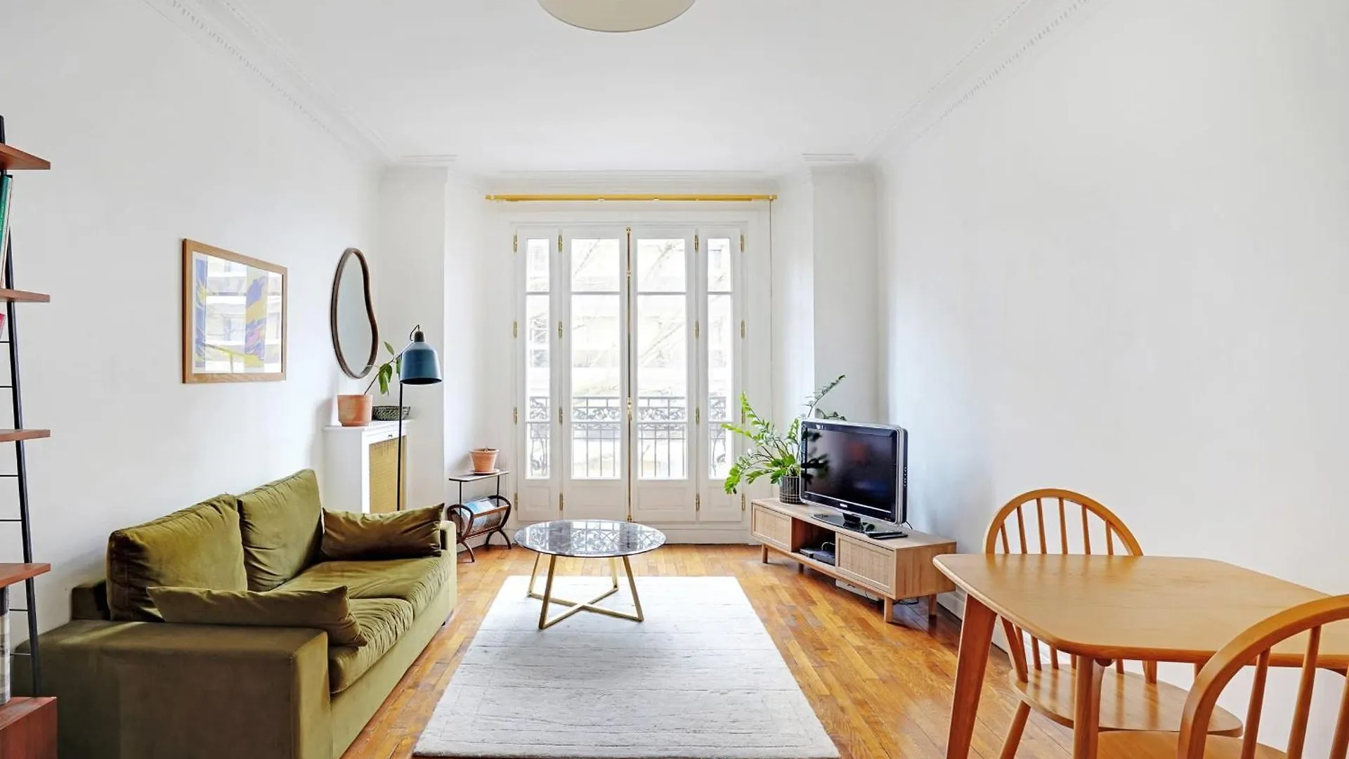 Buttes Chaumont Charming For 4 People Apartment
